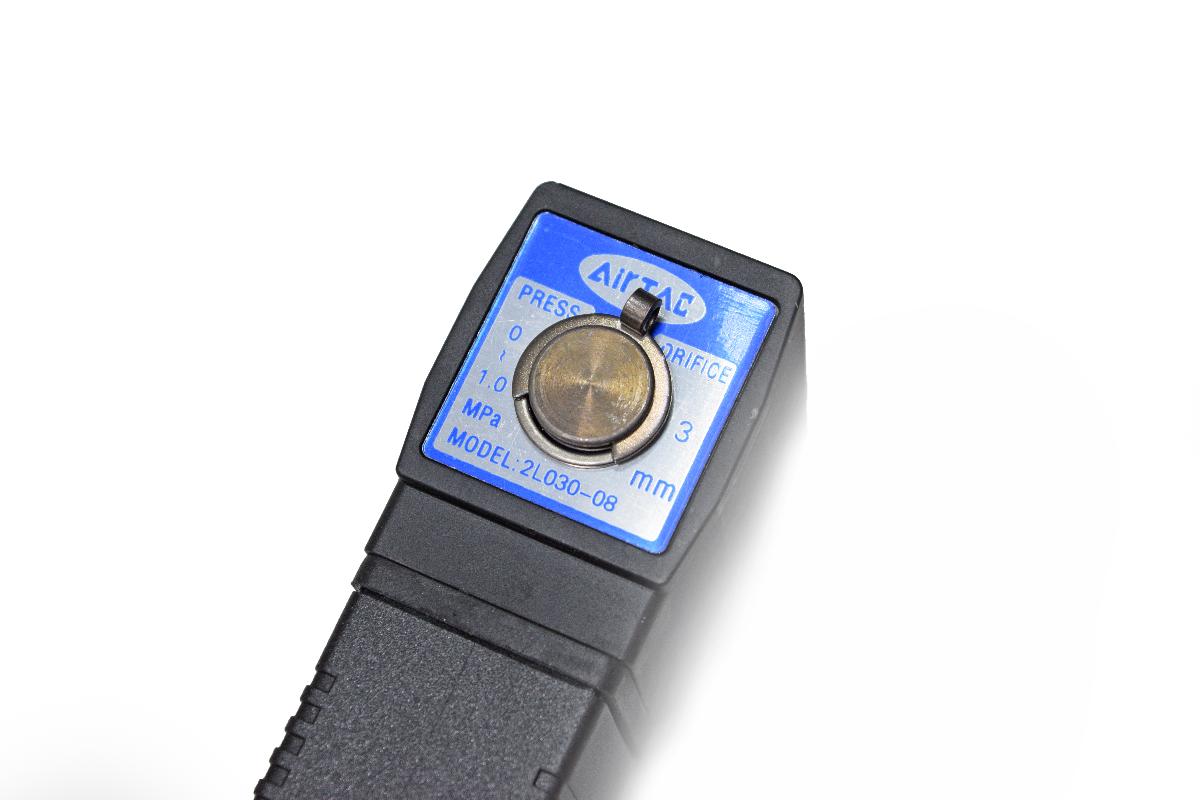 CQF0433 Соленоидный клапан ( AirTac 2L03008A 1/4 )