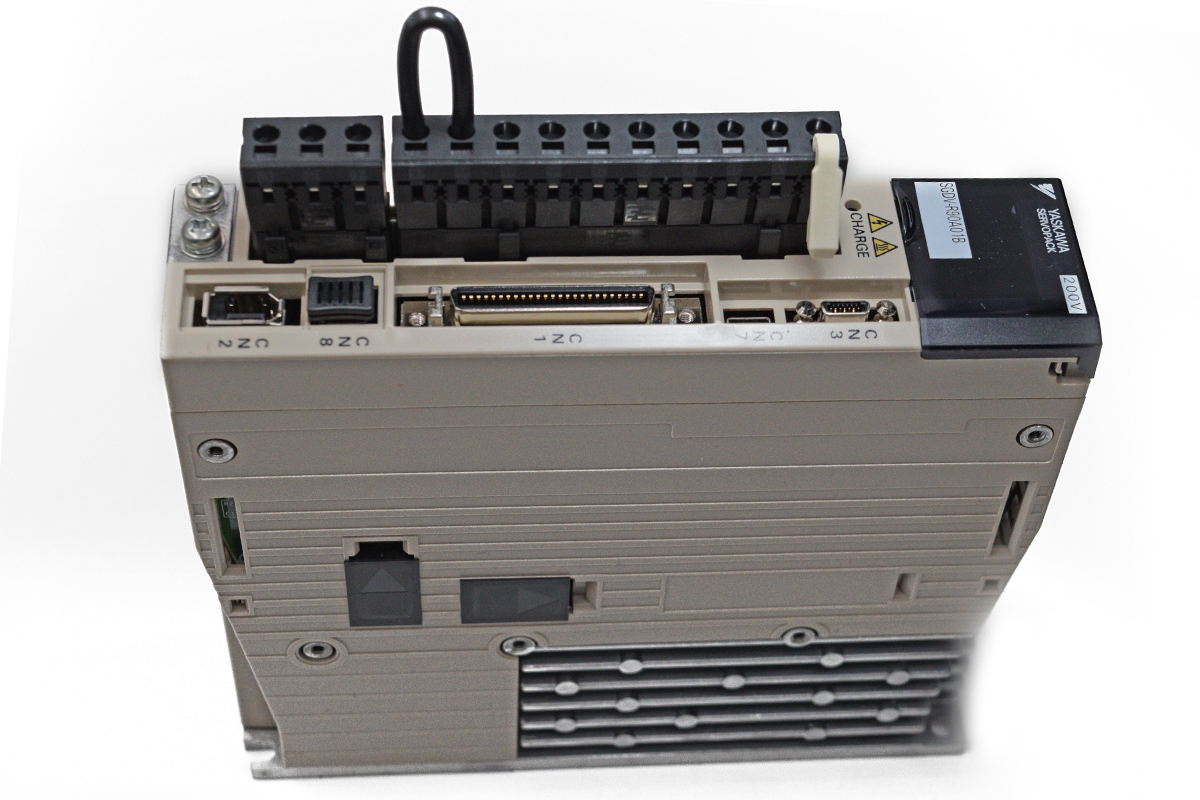 SGDV-R90A01B Сервомотор