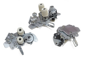 Блок регулятора натяжения нитей  03-A065