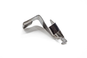 Приспособление антискрутка JUKI / PEGASUS / SIRUBA (оверлок)